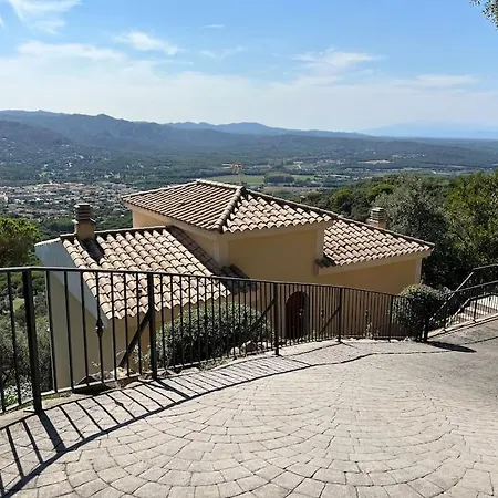 Villa Beautiful In *
